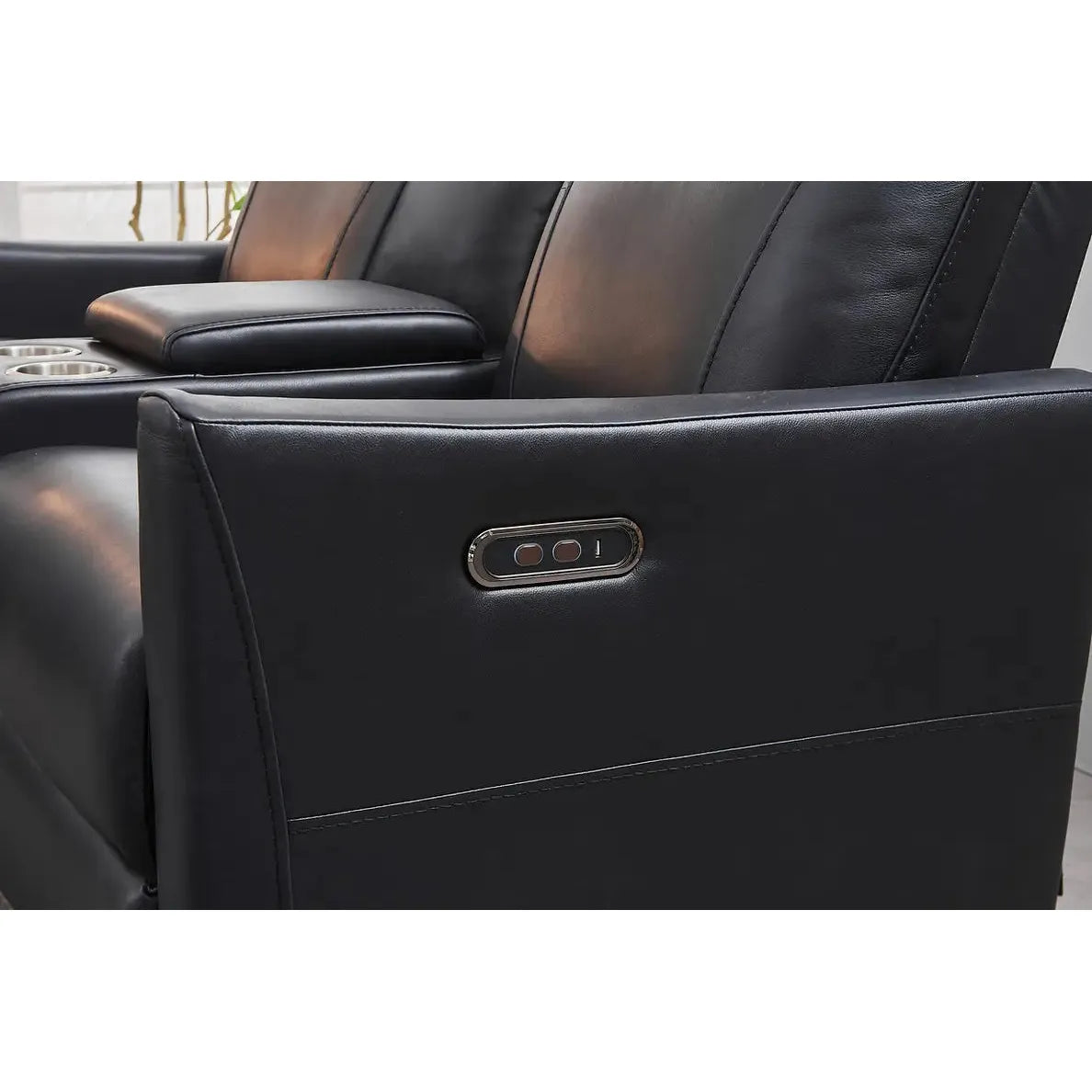 USP port of Black leather sofa